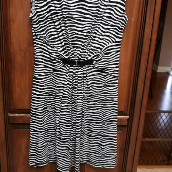 Michael Kors Zebra Sleeveless Dress - Picture 2 of 5
